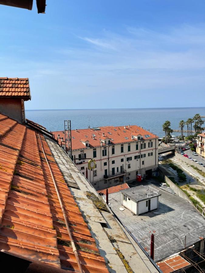 Appartamento Sul Mare Alla Foce Imperia Exterior photo